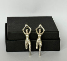 Load image into Gallery viewer, Pin up ladies stud earrings