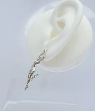 Load image into Gallery viewer, Pin up ladies stud earrings