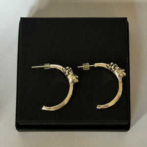 Frida half hoops