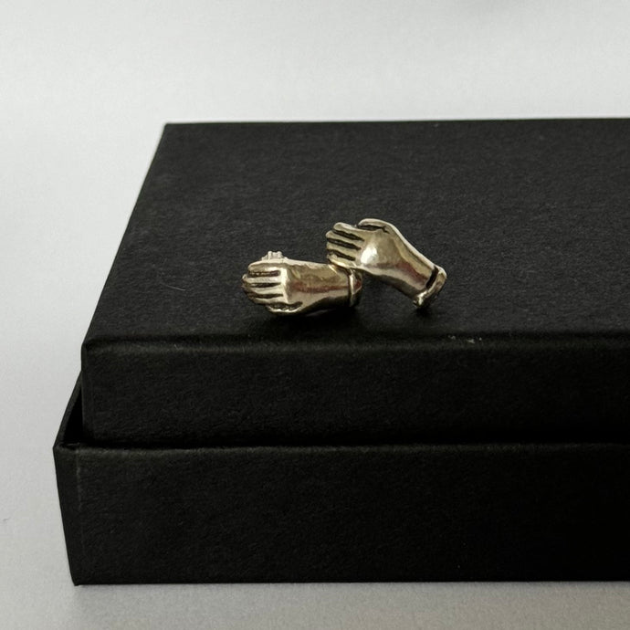 Tiny hands studs
