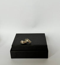 Load image into Gallery viewer, Tiny hands studs
