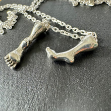 Load image into Gallery viewer, Feet pendant