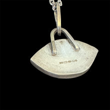 Load image into Gallery viewer, oval Eye pendant