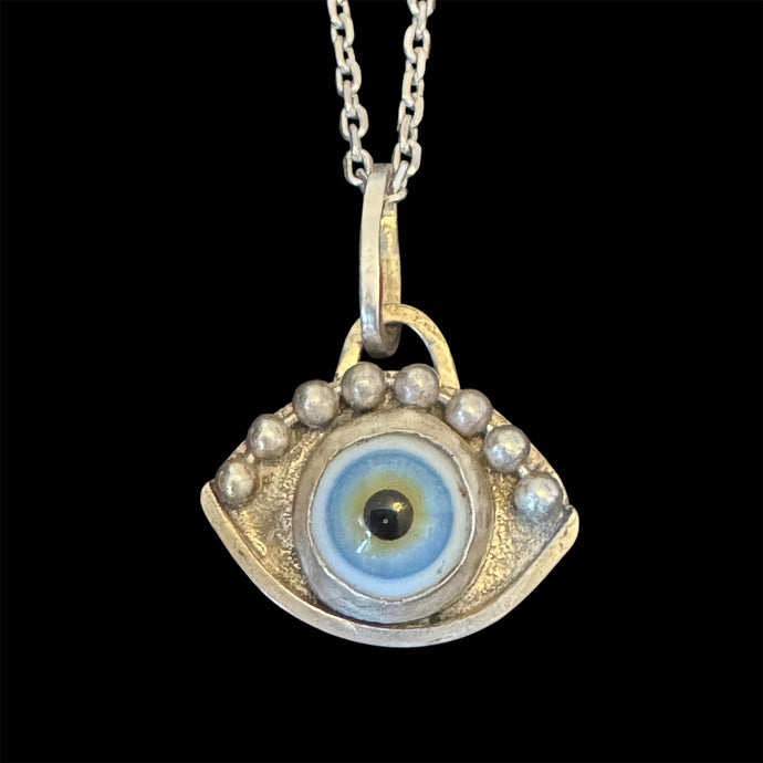oval Eye pendant