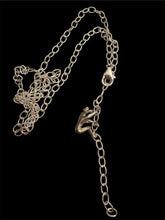 Load image into Gallery viewer, Climber necklace