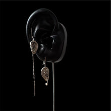 Load image into Gallery viewer, Ears earrings