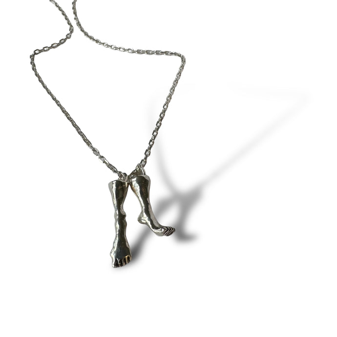 Feet pendant