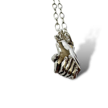 Load image into Gallery viewer, Holding hands pendant