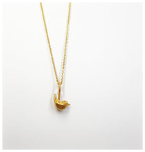 Load image into Gallery viewer, Wren pendant