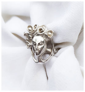 Medusa ring