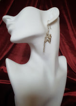 Load image into Gallery viewer, Climbers earrings