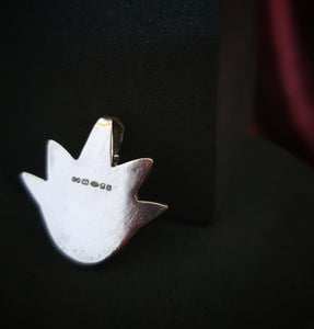 Eye with lashes pendant