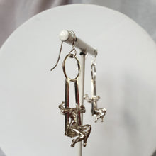Load image into Gallery viewer, SWING EARRINGS
