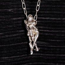 Load image into Gallery viewer, Kiss pendant